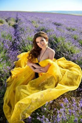 Afghan escort Hot brunette (Cyprus)