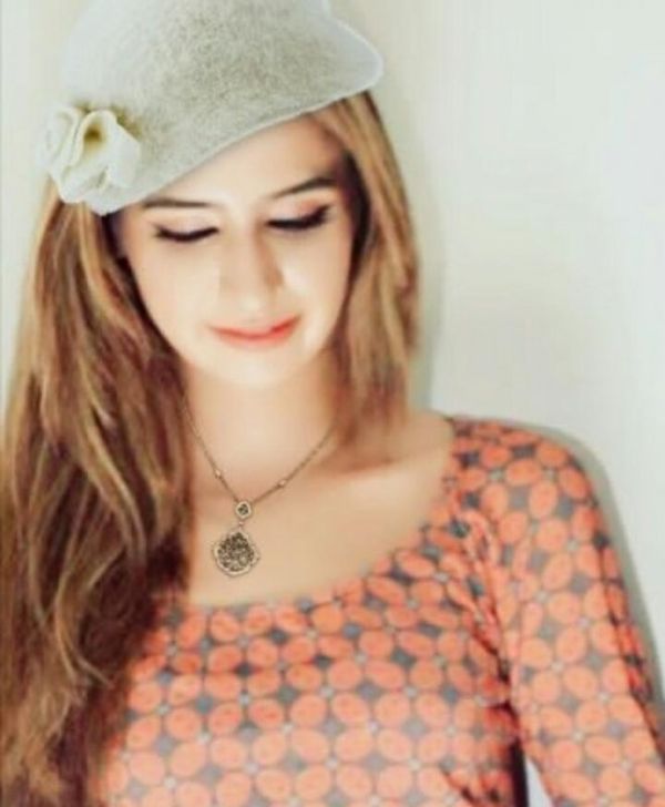 Chinese escort Regina, (Cyprus (Kyrenia)), 35796297235