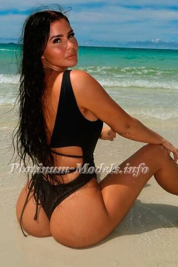 Photos of hooker Nadine on one of the best escort websites SexAn.love