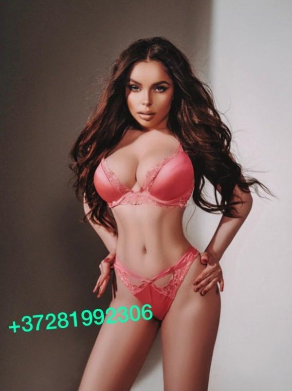Blonde escort Kimberly is a star of Cyprus (Limassol) for oral sex
