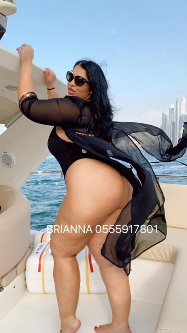 Airport escort Flora for quick sex
