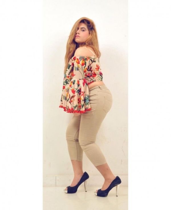 Cyprus (Limassol) fetish escort Gabriella for golden shower, sex with toys